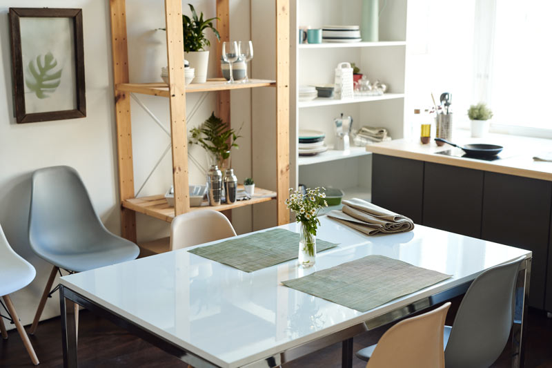 Mesa de jantar para ambientes compactos